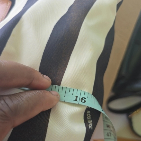 VTG Dooney & Bourke Zebra Print Tote Bag Nylon Leather Trim White Black Brown - Picture 12 of 15